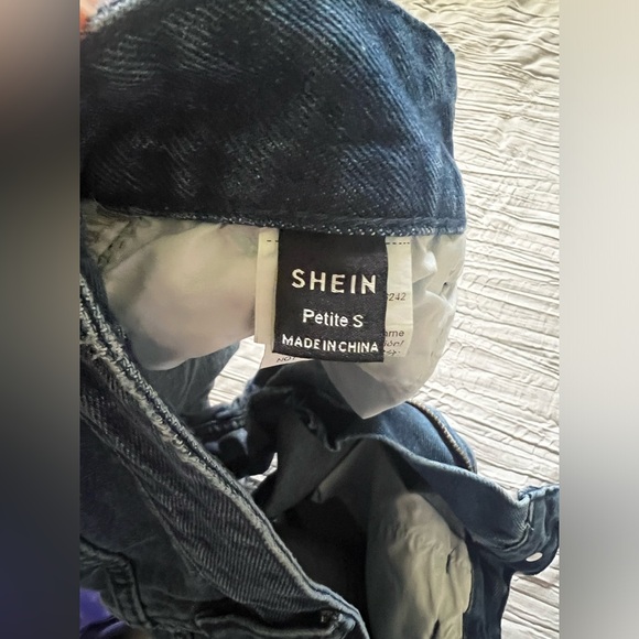 SHEIN Denim Shorts - Picture 3 of 3